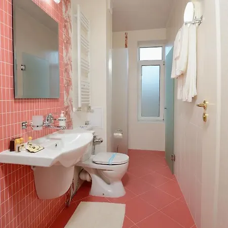 Paris 3*