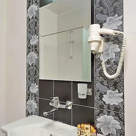 Paris Hotel 3*