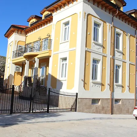 Paris Szálloda 3*