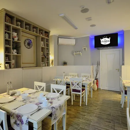 Paris Szálloda 3*